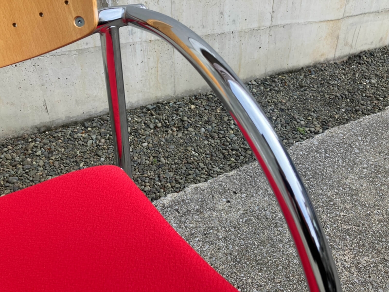 スタッキングチェア　キャスター付　木板×レッド　中古_5