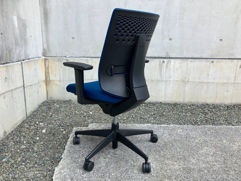 ウィザード２チェア　ハイバック　可動肘付き　ブルー　中古_1