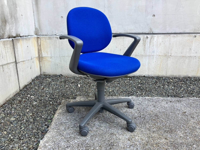 ジャストチェア　肘付き　ブルー　中古　＊昇降ガス弱_0