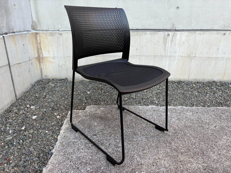 スタッキングチェア　スプライン　ブラック　中古_0