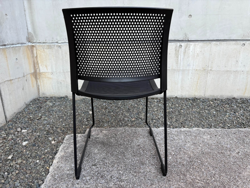 スタッキングチェア　スプライン　ブラック　中古_2