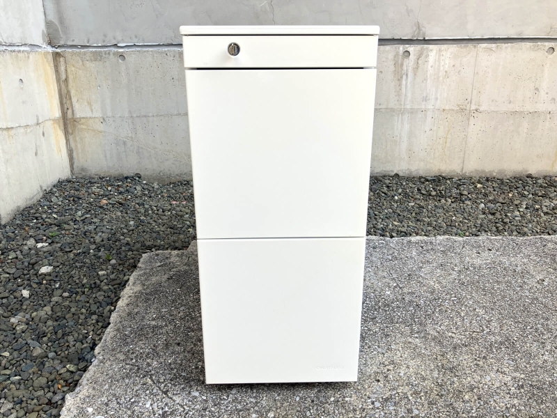 スリムキャビネット　ホワイト　中古_1