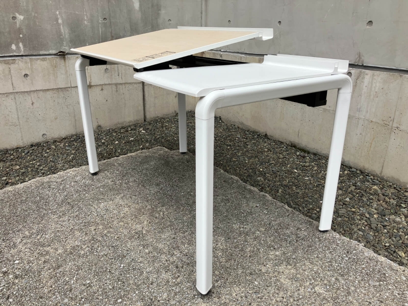 傾斜機能付きデスク　UPTIS（アプティス）　W1200　中古_0