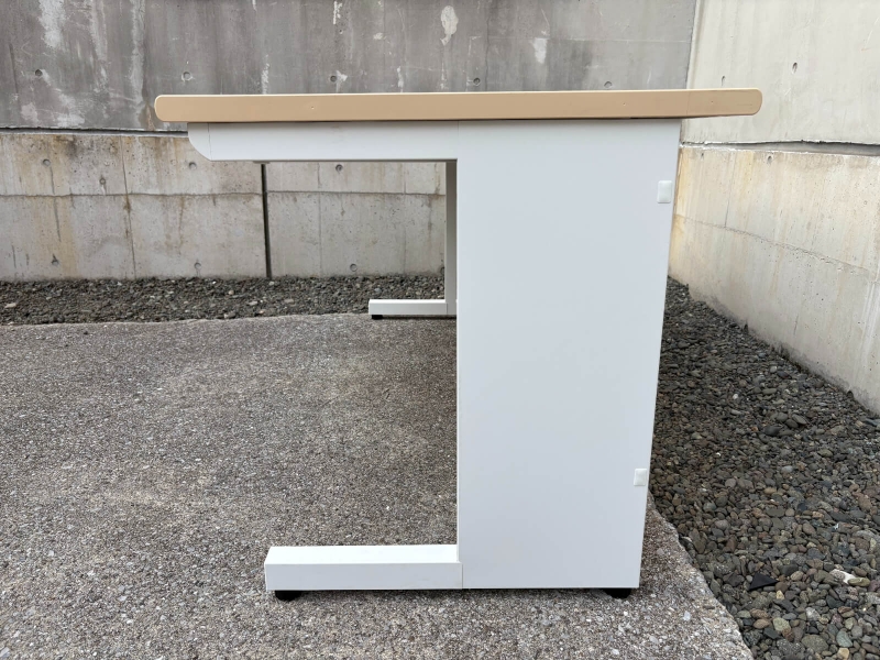 LEOデスクシリーズ　平机　W1600/D700　中古_1