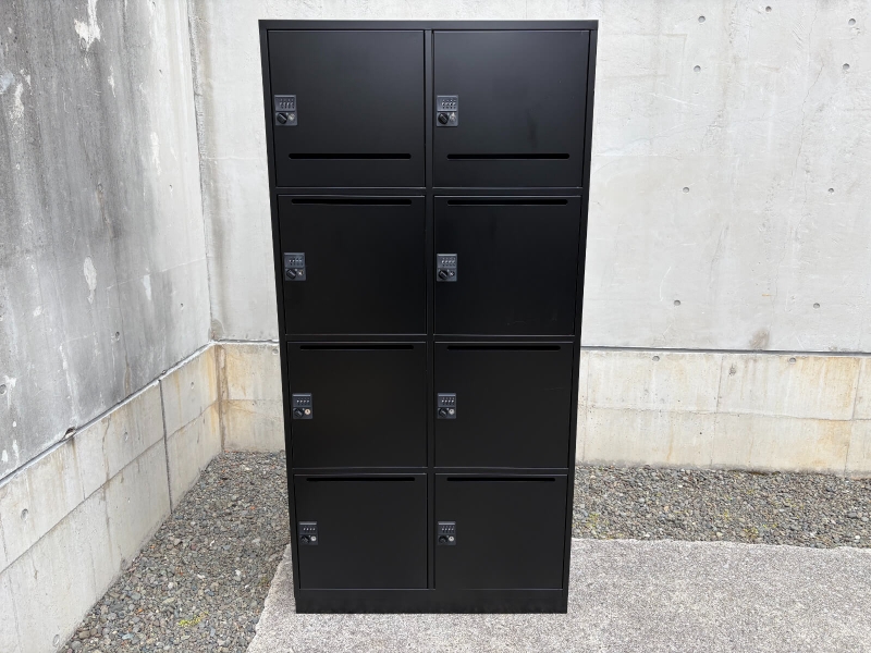 8人用パーソナルロッカー　ダイヤル錠（非常開錠キー付き）　ブラック　中古_1