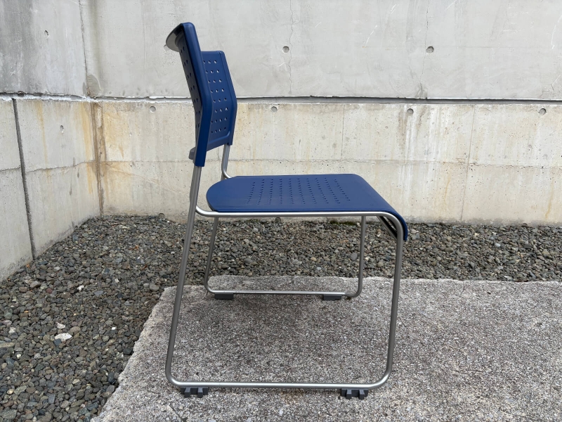 ライタス　スタッキングチェア　ブルー　中古_1