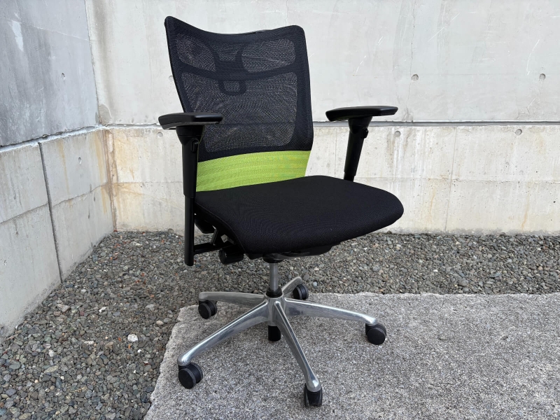 フィーゴチェア 　メッシュタイプ　グリーン　可動肘付き（パッド新品）　中古_0