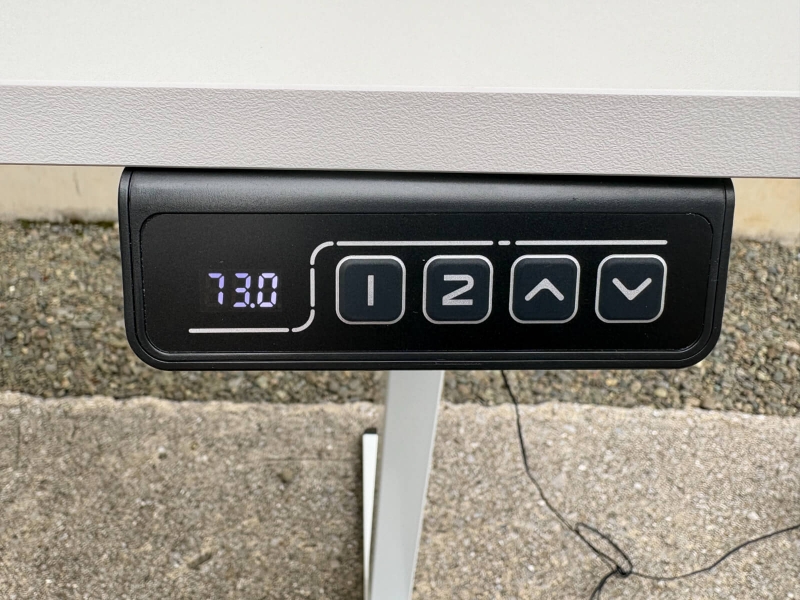 電動昇降デスク　W1400/D600/H730-1180㎜　中古_5