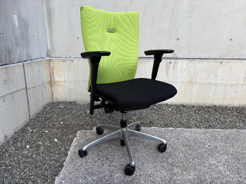 【訳アリ特価品】フィーゴチェア 　ハイバック　可動肘付き　グリーン　中古