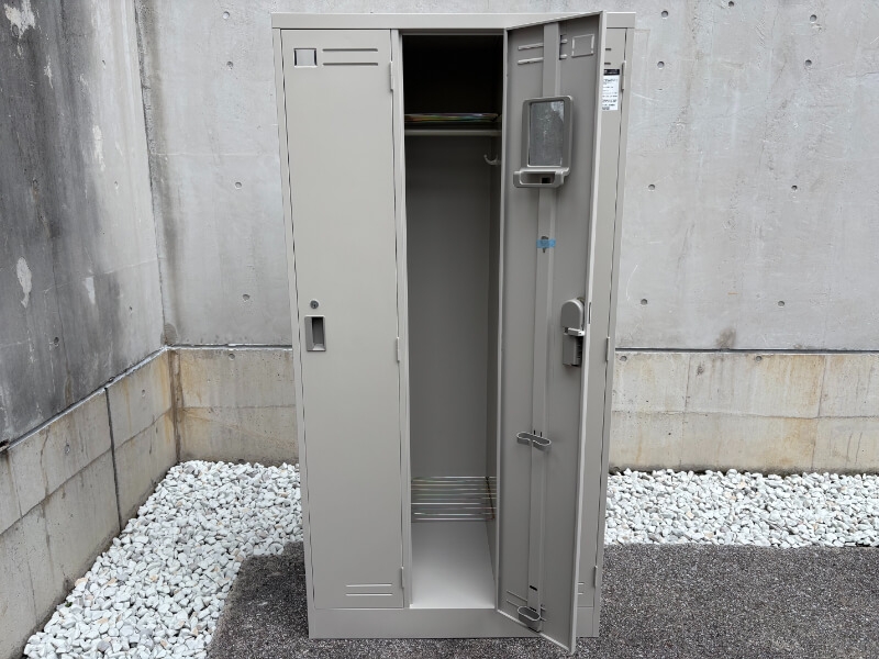 3人用ロッカー　LK-3　中古_3